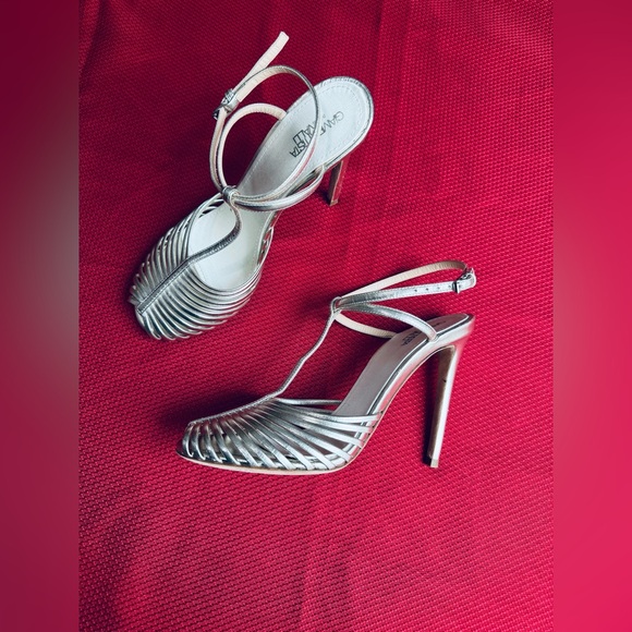 Giambattista Valli T-strap caged peep toe pale golden hint Sandal Eu 37.5 US 7.5 - Picture 3 of 17